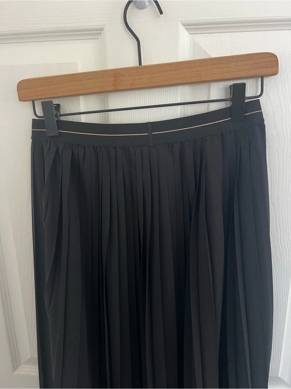 aerie Black Pleated Midi Skirt